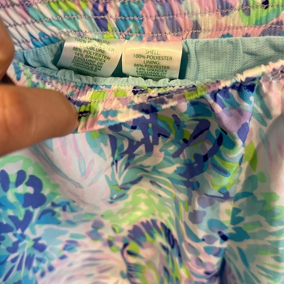 Lilly Pulitzer Luxletic 4" Ocean Trail Short Size Small - Picture 5 of 5
